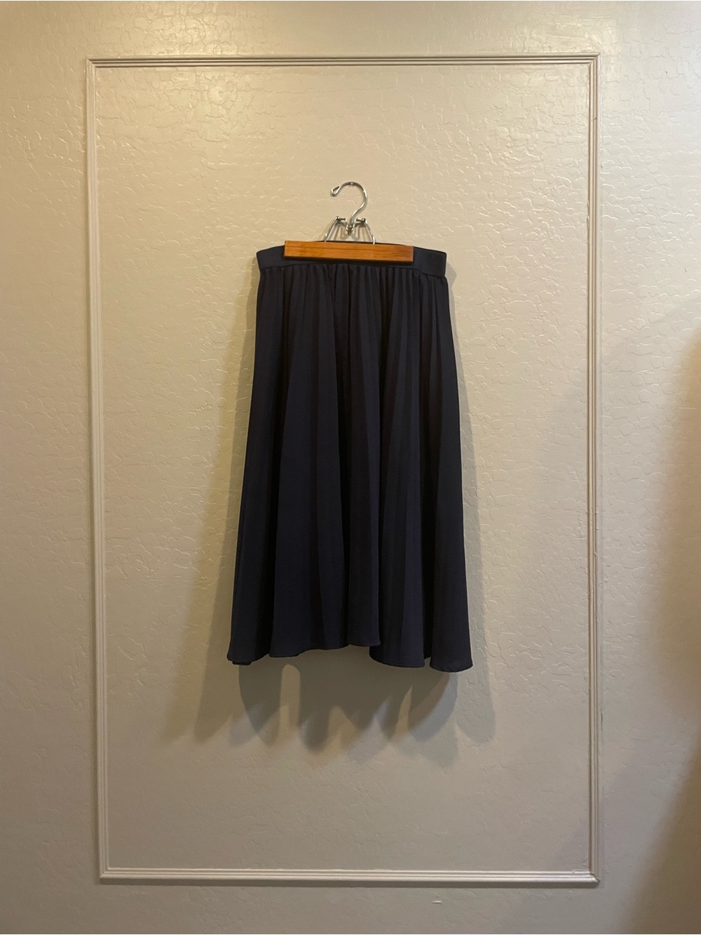 Flowing Navy Maxi Skirt with Gentle Pleats